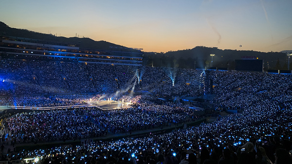 Bts Bring The Noise To The Rose Bowl - Variety